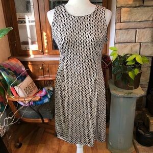 MADISON LEIGH SIZE 6 BLACK AND TAN SLEEVELESS DRESS